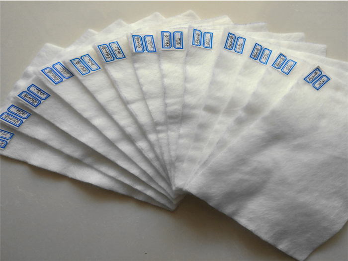 朝阳长丝土工布防渗功能取决于什么？